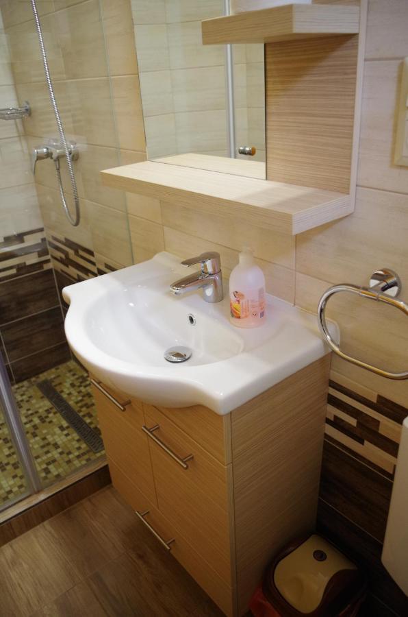 Hévíz Aranyhal Apartman מראה חיצוני תמונה